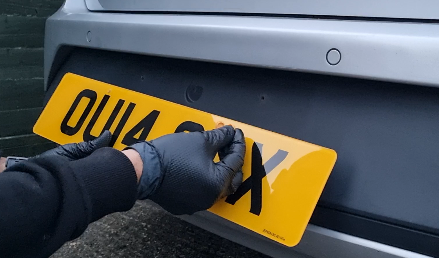 NUMBER PLATE FITTING SERVICE